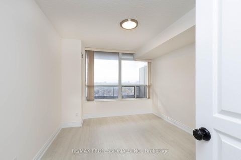 Photo 16 at 1403 - 15 Northtown Way, Willowdale East, Toronto