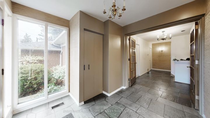 Photo 6 at 2 Colvestone Road, Windfields, Toronto