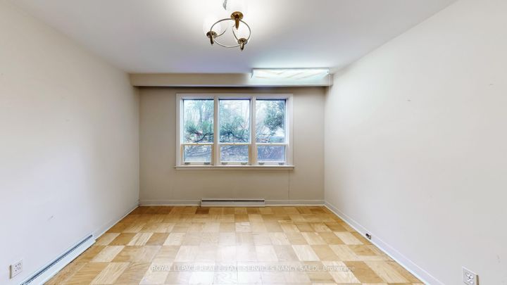 Photo 17 at 2 Colvestone Road, Windfields, Toronto