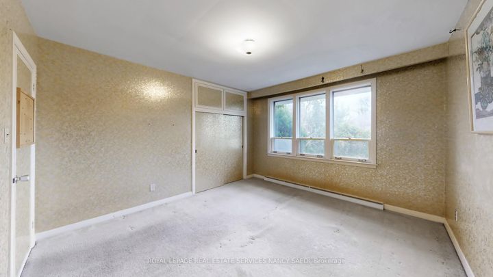 Photo 18 at 2 Colvestone Road, Windfields, Toronto