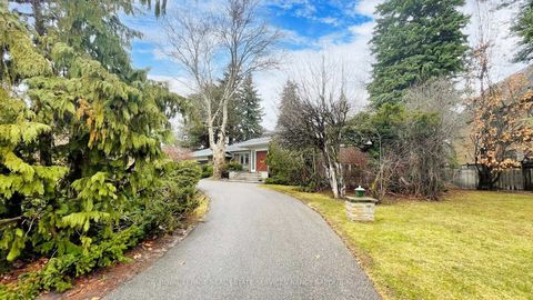 Photo 1 at 2 Colvestone Road, Windfields, Toronto