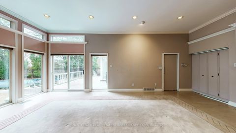 Photo 10 at 2 Colvestone Road, Windfields, Toronto