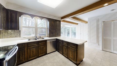 Photo 12 at 2 Colvestone Road, Windfields, Toronto