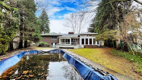 Photo 40 at 2 Colvestone Road, Windfields, Toronto