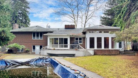 Photo 45 at 2 Colvestone Road, Windfields, Toronto