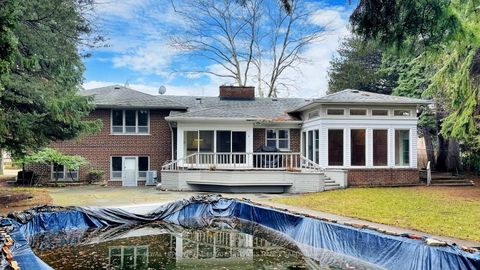 Photo 46 at 2 Colvestone Road, Windfields, Toronto