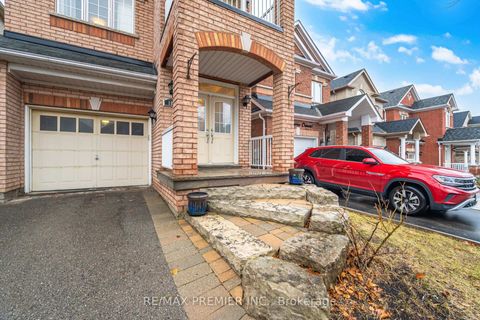 Photo 2 at 182 Chayna Crescent, Patterson, Vaughan