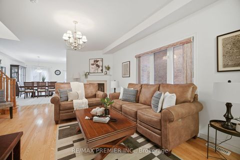 Photo 7 at 182 Chayna Crescent, Patterson, Vaughan