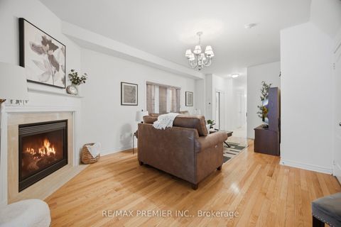 Photo 9 at 182 Chayna Crescent, Patterson, Vaughan