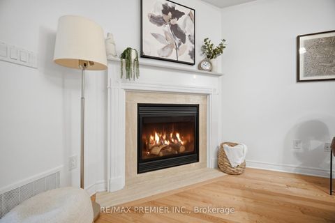 Photo 10 at 182 Chayna Crescent, Patterson, Vaughan