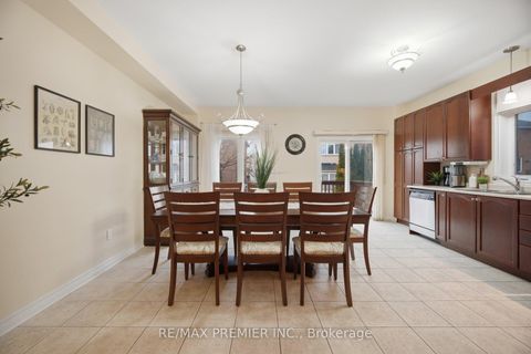 Photo 13 at 182 Chayna Crescent, Patterson, Vaughan