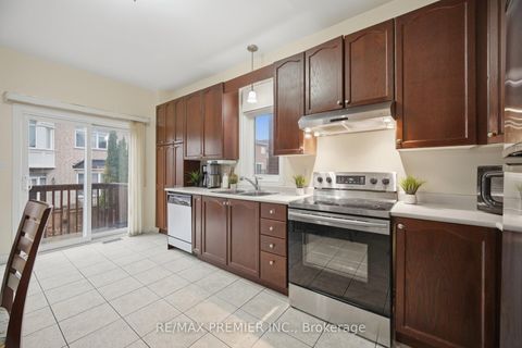 Photo 17 at 182 Chayna Crescent, Patterson, Vaughan