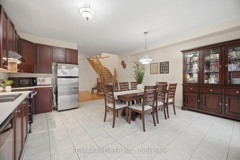 Photo 19 at 182 Chayna Crescent, Patterson, Vaughan