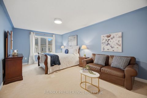 Photo 25 at 182 Chayna Crescent, Patterson, Vaughan