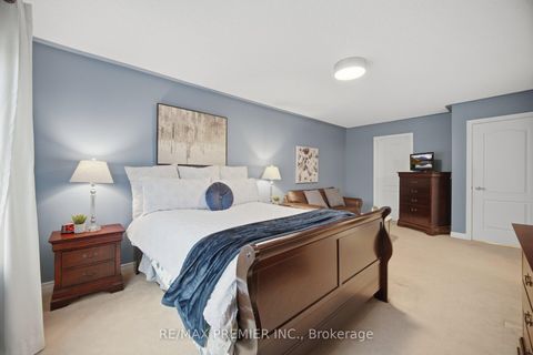 Photo 26 at 182 Chayna Crescent, Patterson, Vaughan