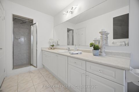 Photo 31 at 182 Chayna Crescent, Patterson, Vaughan