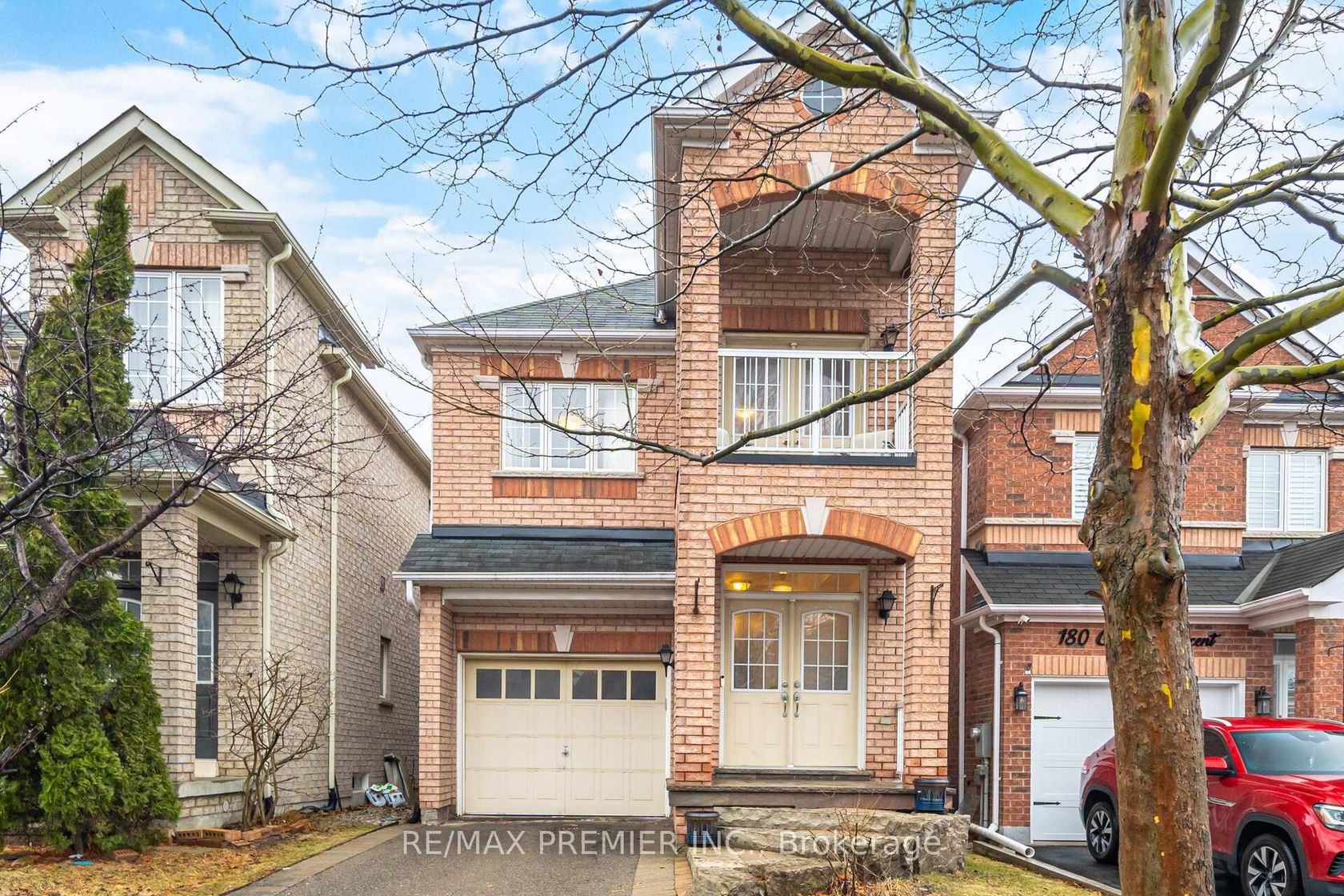 182 Chayna Crescent, Patterson, Vaughan photo number 2