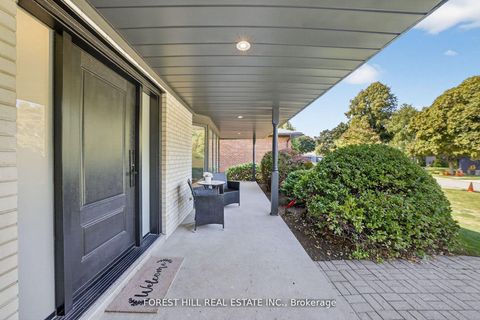 Photo 2 at 37 Cherry Post Crescent, Markland Wood, Toronto