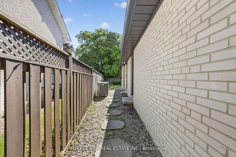 Photo 36 at 37 Cherry Post Crescent, Markland Wood, Toronto