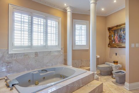 Photo 32 at 48 Old Park Lane, Bayview Hill, Richmond Hill