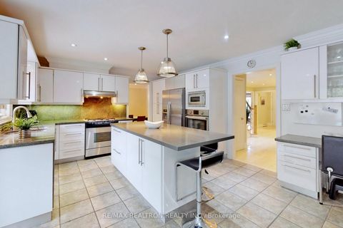 Photo 10 at 38 Apollo Drive, Don Mills, Toronto