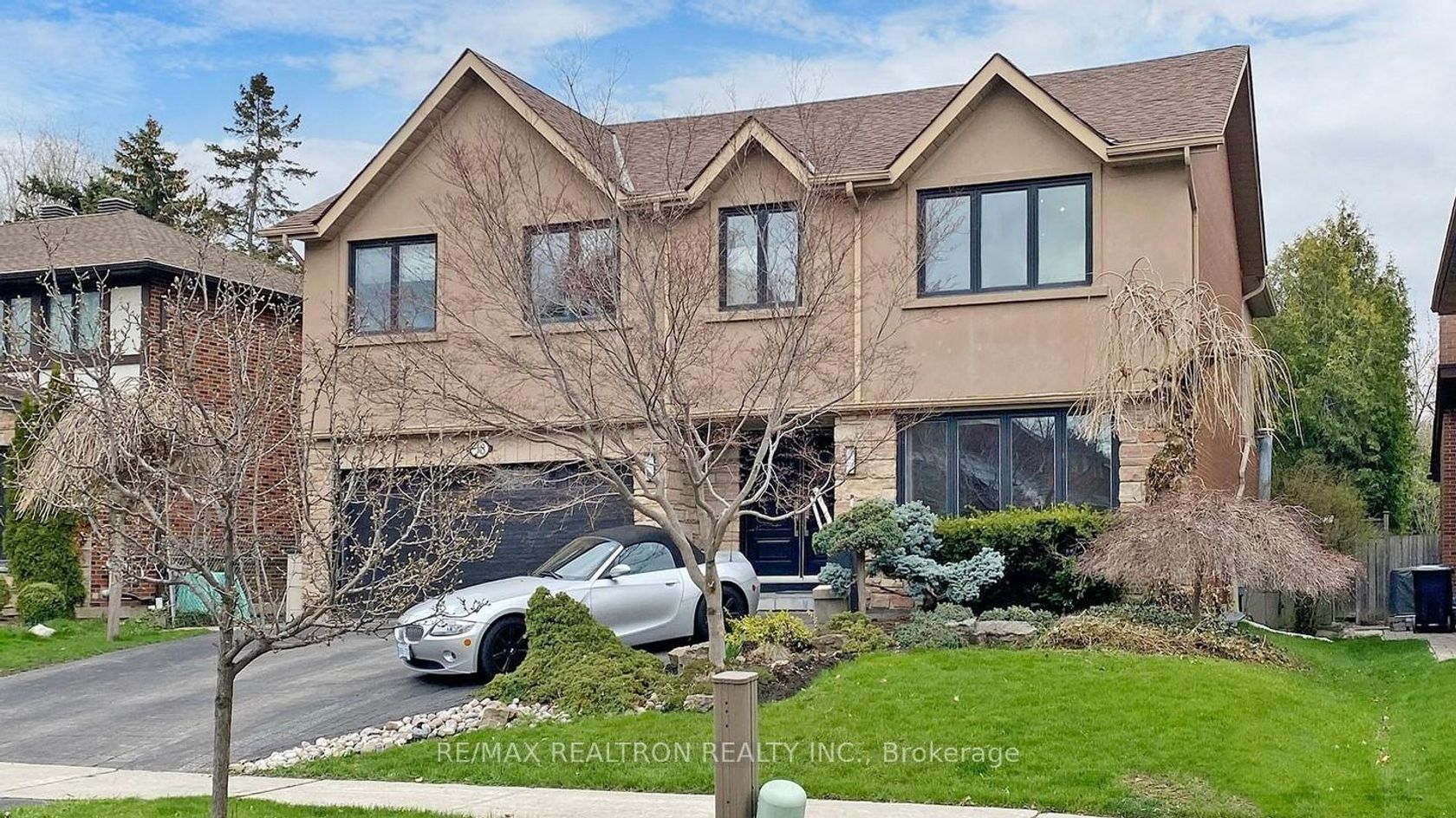 38 Apollo Drive, Don Mills, Toronto photo number 2