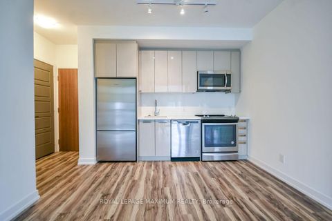 Photo 7 at B417 - 271 Sea Ray Avenue, Rural Innisfil, Innisfil