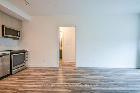 Photo 11 at B417 - 271 Sea Ray Avenue, Rural Innisfil, Innisfil