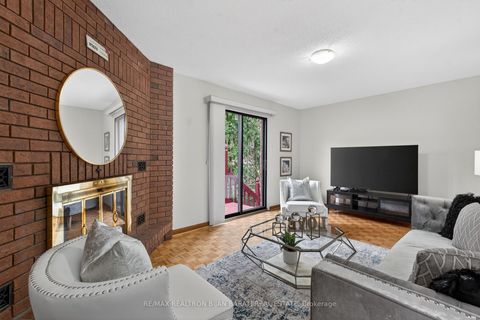 Photo 4 at 18 Tigerlily Court, Newtonbrook West, Toronto