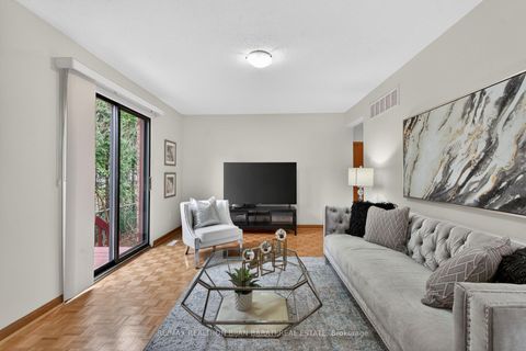 Photo 5 at 18 Tigerlily Court, Newtonbrook West, Toronto