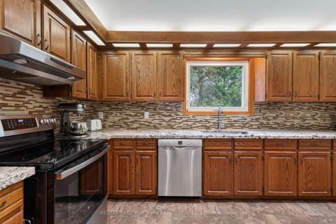 Photo 12 at 18 Tigerlily Court, Newtonbrook West, Toronto