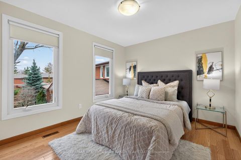 Photo 21 at 18 Tigerlily Court, Newtonbrook West, Toronto