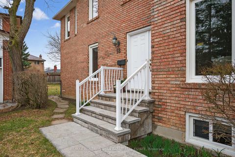 Photo 33 at 18 Tigerlily Court, Newtonbrook West, Toronto