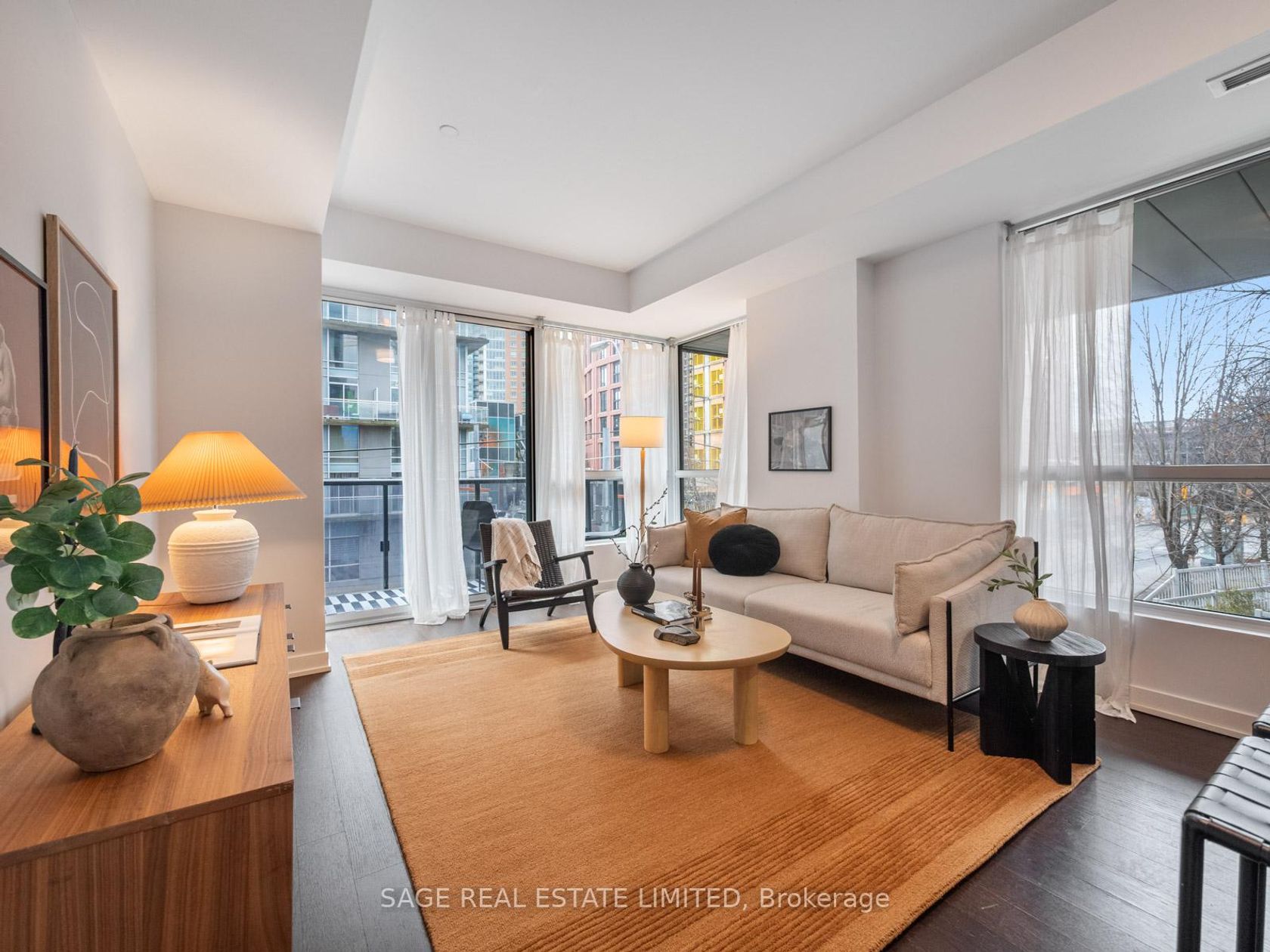 233 - 1030 King Street W, Niagara, Toronto photo number 2