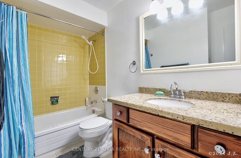 Photo 7 at 135 - 4001 Don Mills Road, Hillcrest Village, Toronto