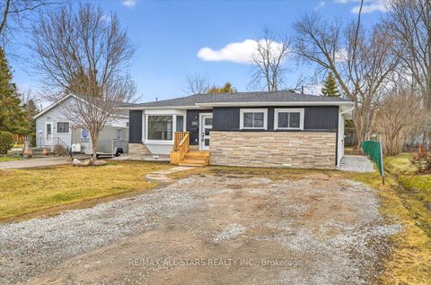 Photo 1 at 501 Lake Drive S, Keswick South, Georgina