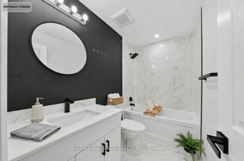 Photo 11 at 501 Lake Drive S, Keswick South, Georgina