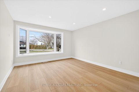 Photo 20 at 501 Lake Drive S, Keswick South, Georgina