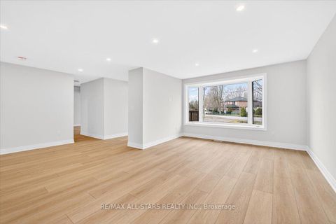 Photo 21 at 501 Lake Drive S, Keswick South, Georgina