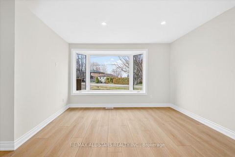 Photo 22 at 501 Lake Drive S, Keswick South, Georgina