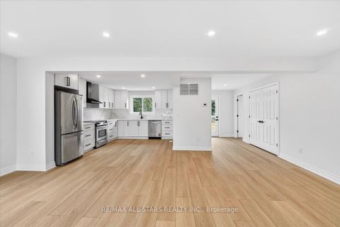 Photo 25 at 501 Lake Drive S, Keswick South, Georgina