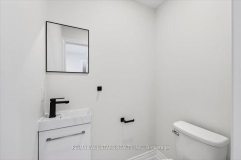 Photo 36 at 501 Lake Drive S, Keswick South, Georgina