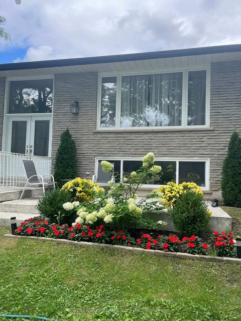 Photo 1 at 58 Maple Grove Avenue, Oak Ridges, Richmond Hill