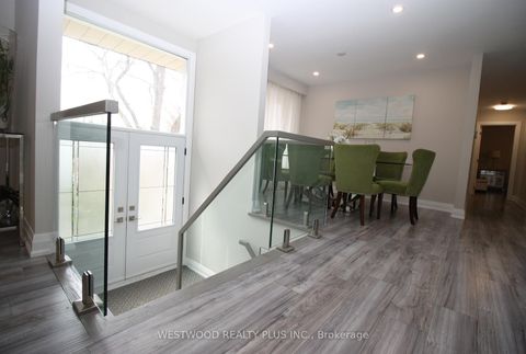 Photo 2 at 58 Maple Grove Avenue, Oak Ridges, Richmond Hill