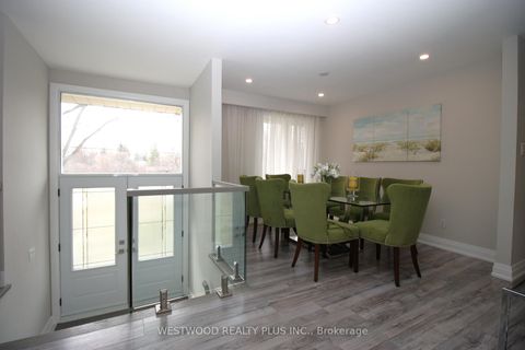 Photo 3 at 58 Maple Grove Avenue, Oak Ridges, Richmond Hill