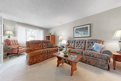 Photo 7 at 869 Vicki Drive, West Shore, Pickering
