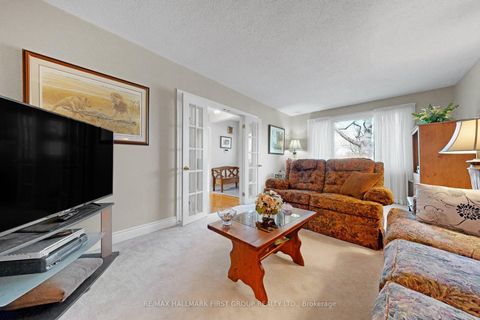 Photo 8 at 869 Vicki Drive, West Shore, Pickering