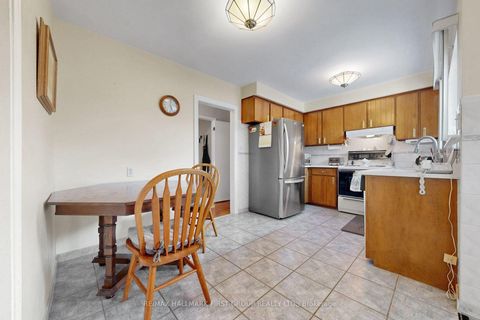 Photo 13 at 869 Vicki Drive, West Shore, Pickering