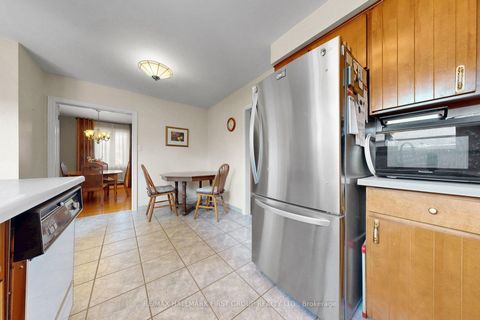 Photo 21 at 869 Vicki Drive, West Shore, Pickering