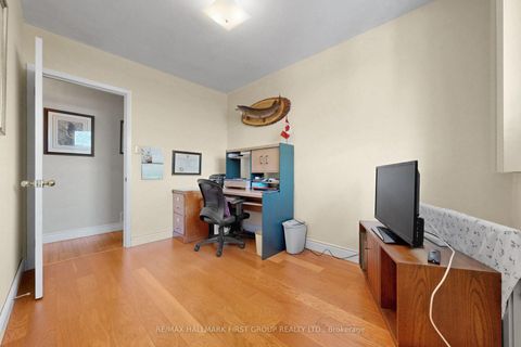 Photo 23 at 869 Vicki Drive, West Shore, Pickering